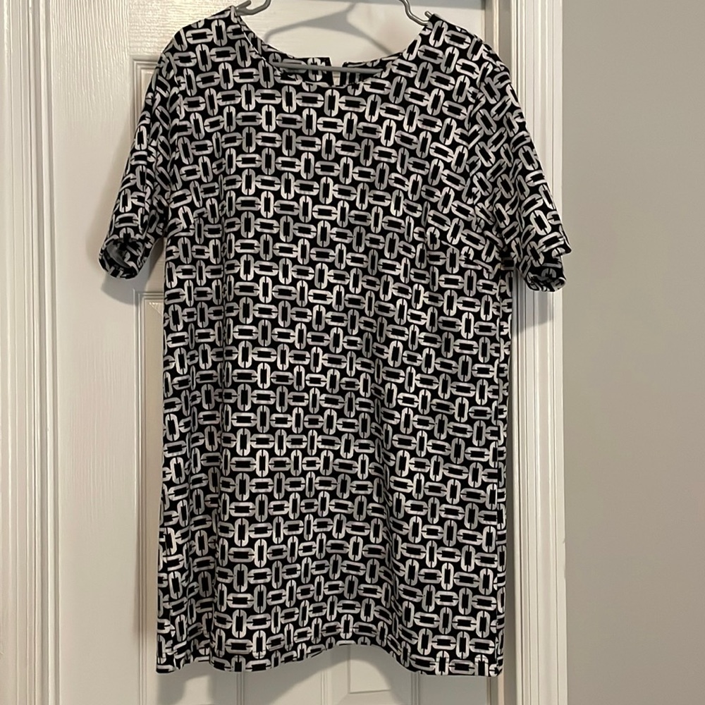 XL zipper back